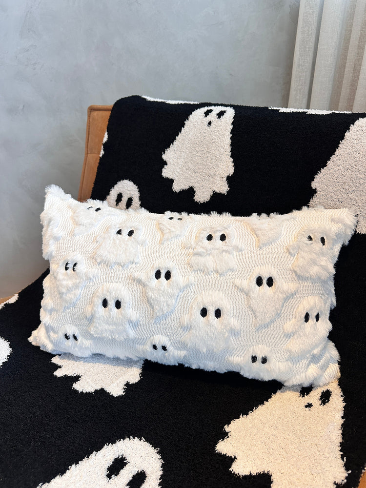 Spooky Ghost Lumbar Pillow Cover